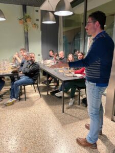 Davide Vignato al corso di Schio Wine Club di avvicinamento al vino 